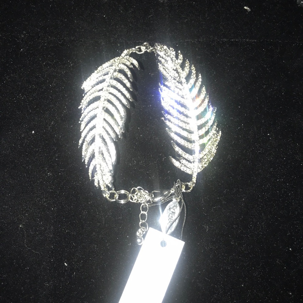 Gorgeous leaf rhinestone Bracelet